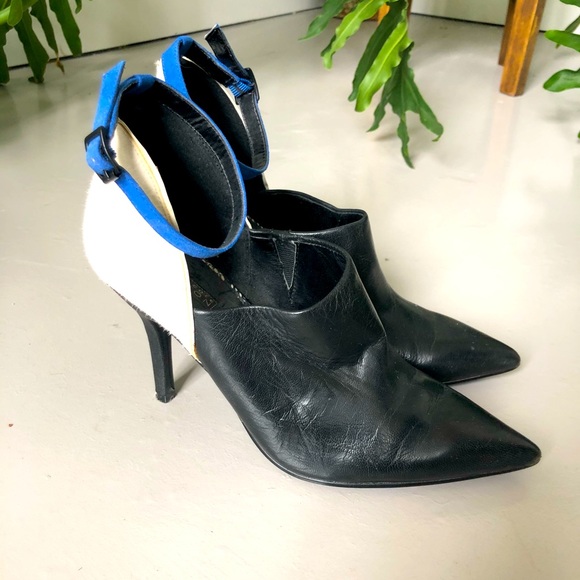 Kenneth Cole Reaction heels - Picture 3 of 5